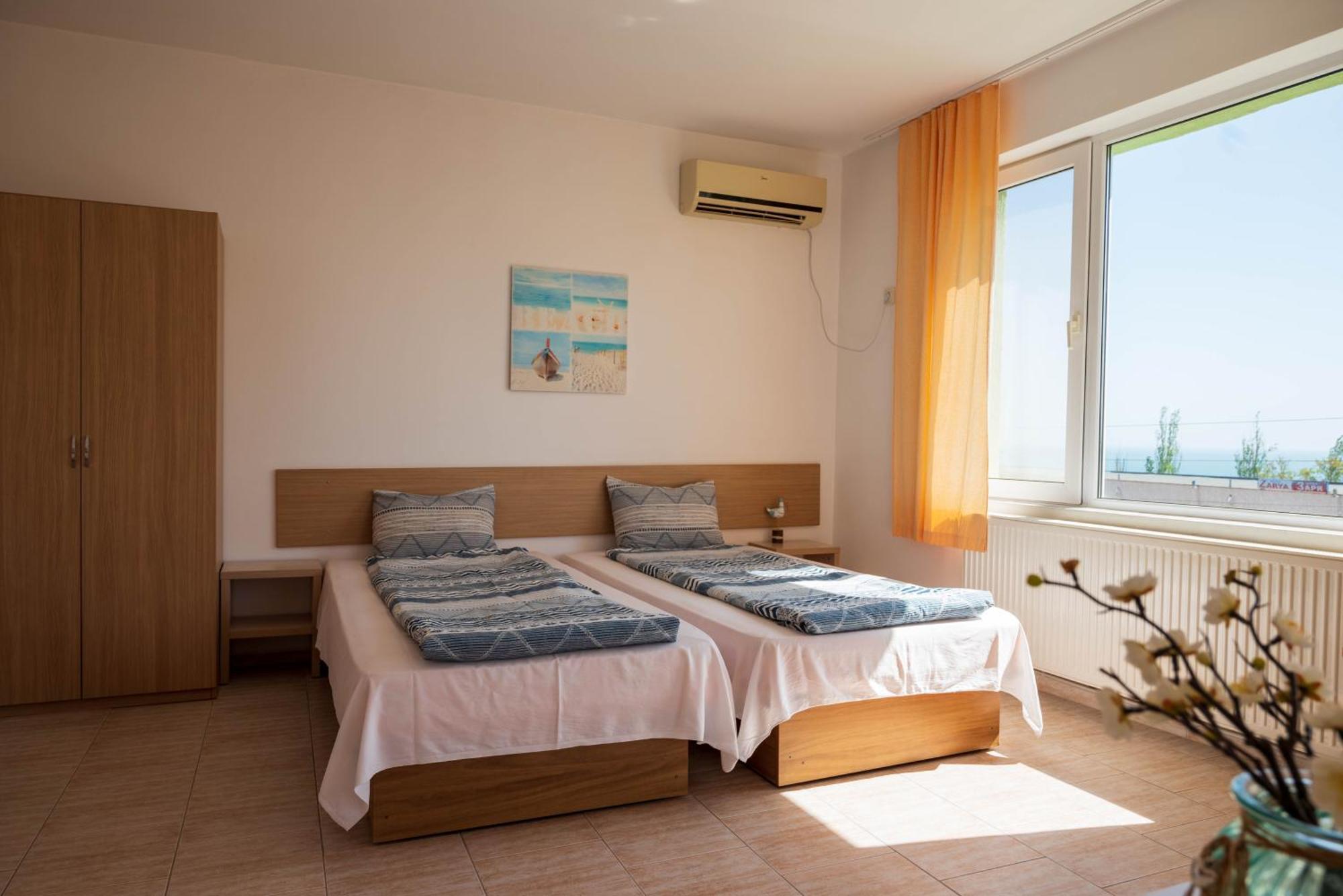 Perla Aparthotel Golden Sands Luaran gambar