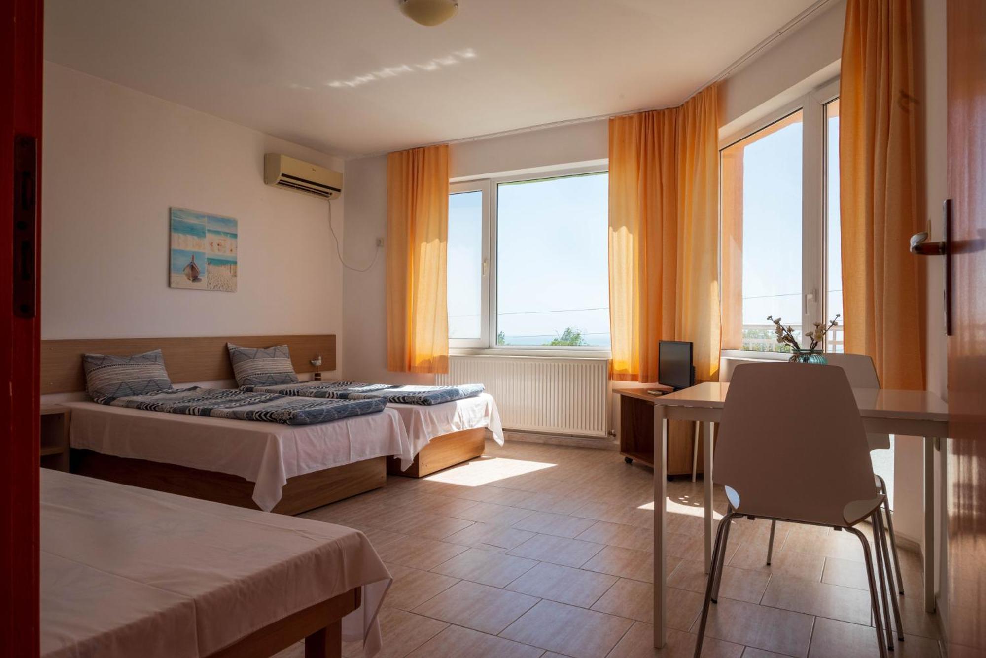 Perla Aparthotel Golden Sands Luaran gambar